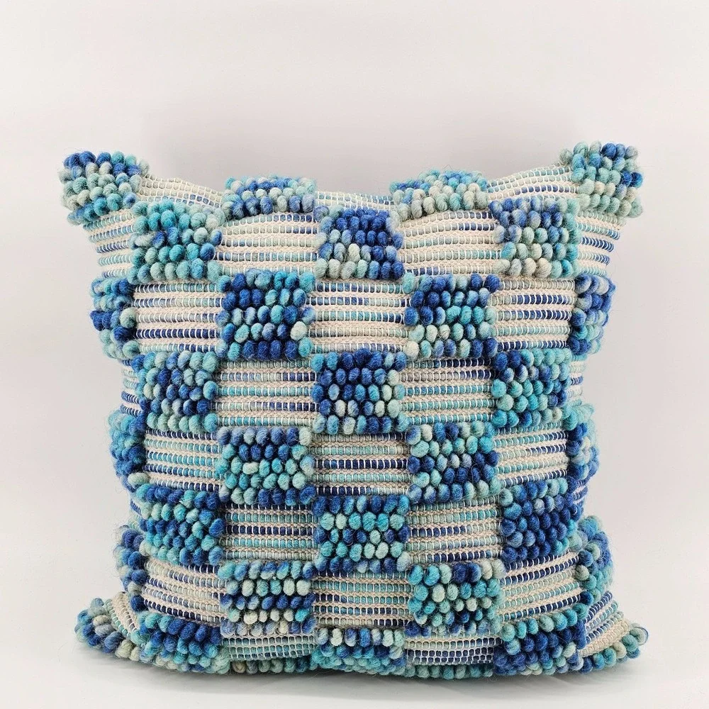 NWT Yatharth Overseas Wool and Cotton Throw Pillow 18